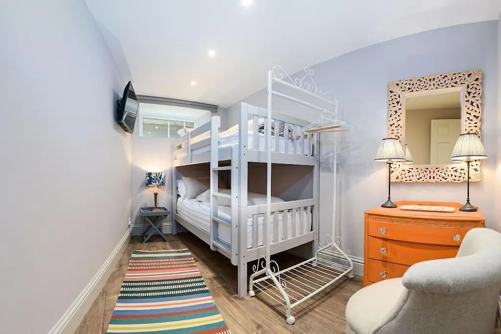 וויטבי Apartment West With Free Parking