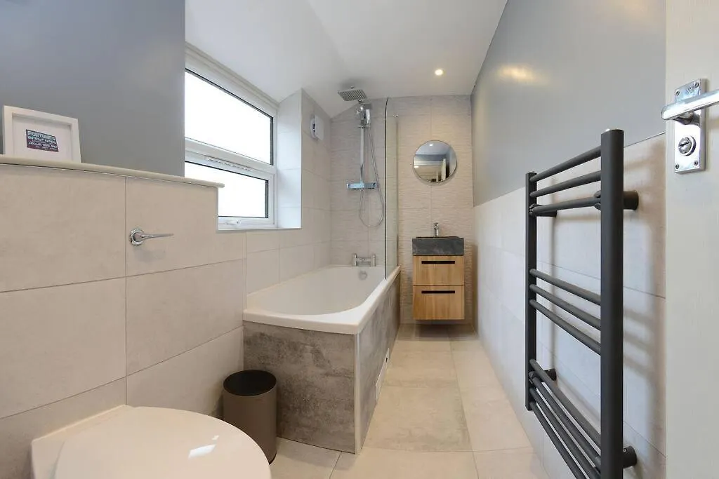 Apartment West With Free Parking Whitby 0*,